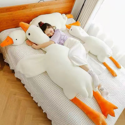 PERNĂ MASCOTĂ, gâsca Pipa, dimensiuni între 90 CM-190 CM
