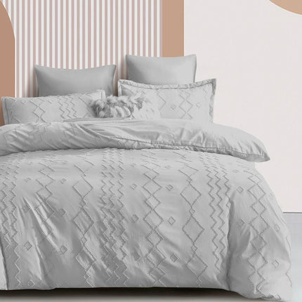 Lenjerie de pat eleganta 4 anotimpuri din broderie cu smocuri Cod: 4F20