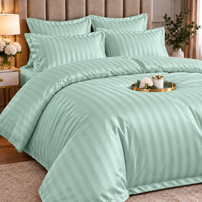 Lenjerie de Lux din Damasc Finetat Deluxe cu 6 piese-cearșaf de pat cu elastic Cod: DAE318
