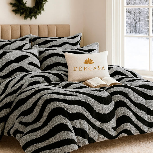 Set Premium Cocolino Zebra – Lenjerie Plușată cu Elastic (4 Piese), Cod: ZBC9