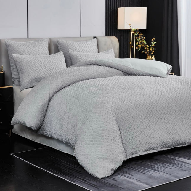Lenjerie de pat eleganta 4 anotimpuri din broderie cu smocuri Cod: 4F25