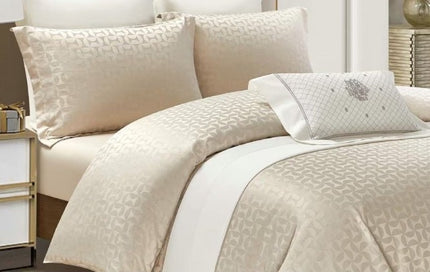 Set lenjerie de Lux jacquard, 4 piese, pat 2 persoane, cearșaf cu elastic Cod: JQC4