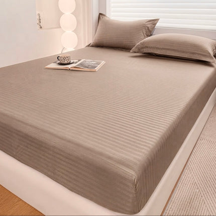 Husă de pat cu elastic tip Damasc + 2 Fețe de Pernă, 180x200, Cod: DRM106