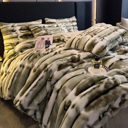 SnowTouch – Set de Pat Ultra-Pufos, cu blăniță moale, 4 piese, cearșaf cu elastic, Cod: SNW3