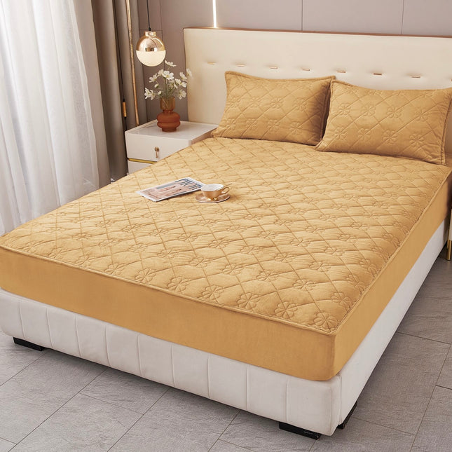 Husă / Topper saltea cu elastic+două feţe de pernă 180x200 cm Cod: TPF104