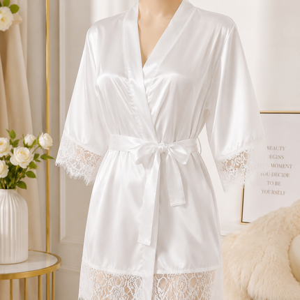 Halat Damă Satinat cu Dantelă – Elegant și Rafinat, Alb, Cod: LUXE4