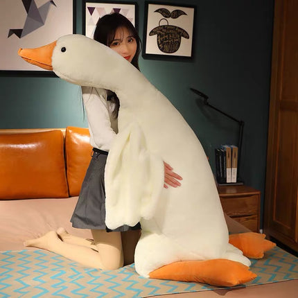 PERNĂ MASCOTĂ, gâsca Pipa, dimensiuni între 90 CM-190 CM