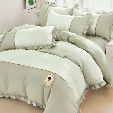 Lenjerie DELUXE din Bumbac Soft Touch cu volănașe Cod: FB89