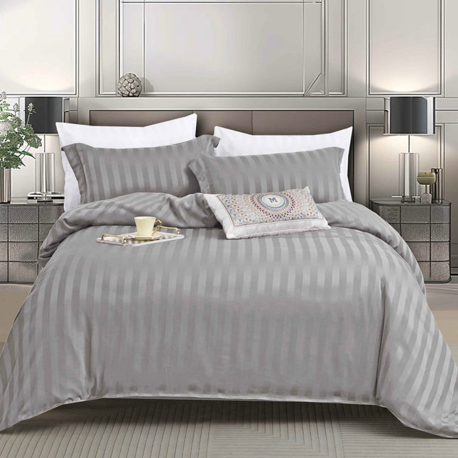 Lenjerie de Lux din Damasc Finetat Deluxe cu 6 piese-cearșaf de pat cu elastic Cod: DAE308