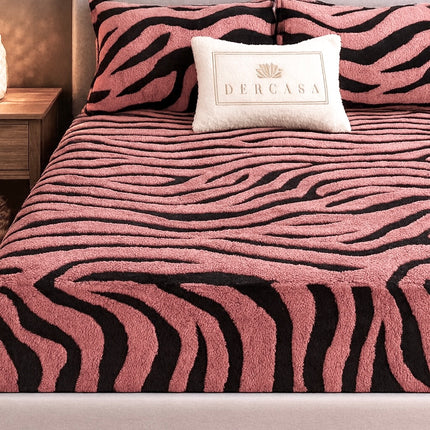 Husă de pat catifelată cu elastic + 2 fețe de pernă, Cod: HYC11