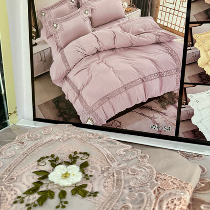 Lenjerie de Pat Luxury „Dantelă și Petale” – WH-54 somon pudrat