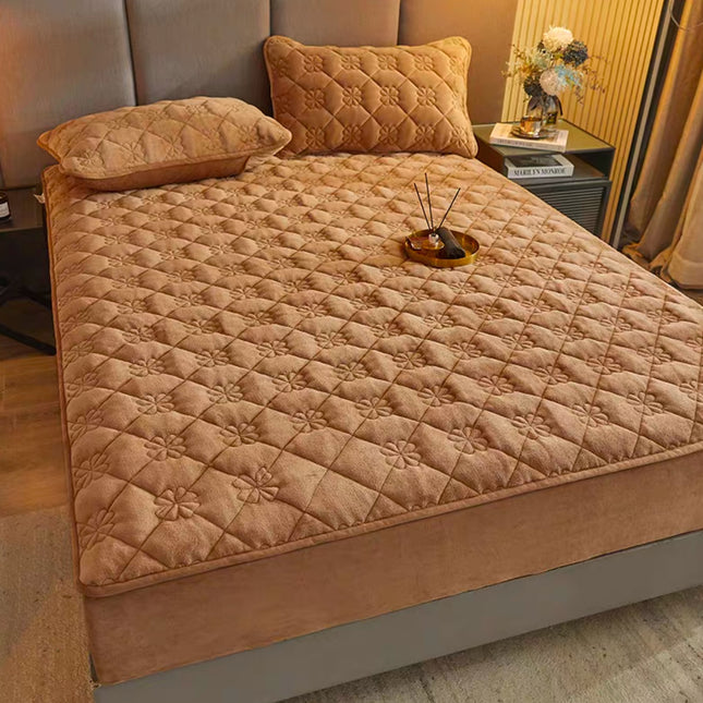 Set de pat Husă / Topper saltea cu elastic 140x200 cm Cod: TPP713