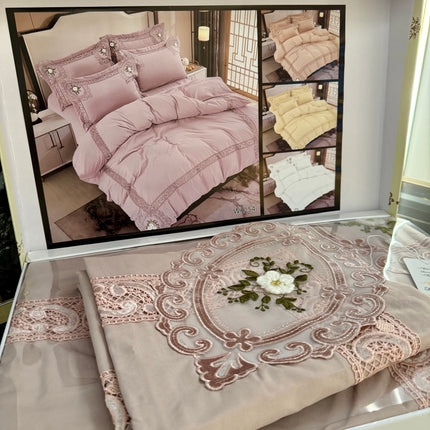 Lenjerie de Pat Luxury „Dantelă și Petale” – WH-54 somon pudrat