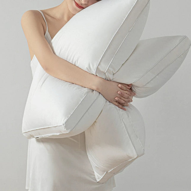 Pernă din puf siliconizat antialergic cu husă din bumbac și mătase– 50x70 cm Cod: PPSH2