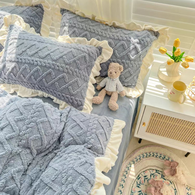 Lenjerie Deluxe groasă COCOLINO tip tricotaj cu volănașe din 4 piese Cod: CON1