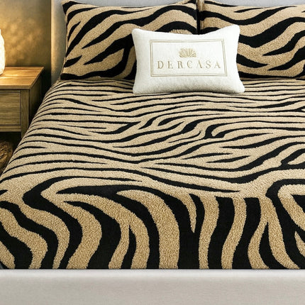 Husă de pat catifelată cu elastic + 2 fețe de pernă, Cod: HYC6