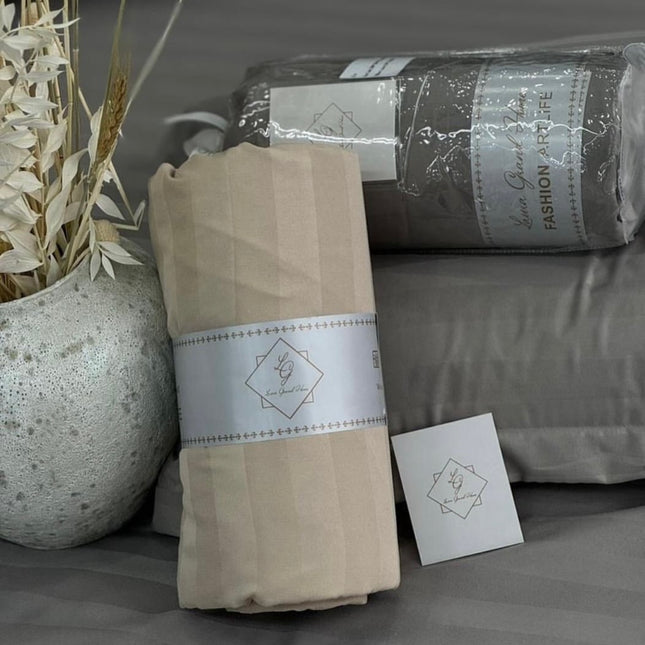 Husa saltea din Damasc 180x200 cm(întinsă 230x250 cm)+ 2 fețe de pernă Cod: H-6 crem
