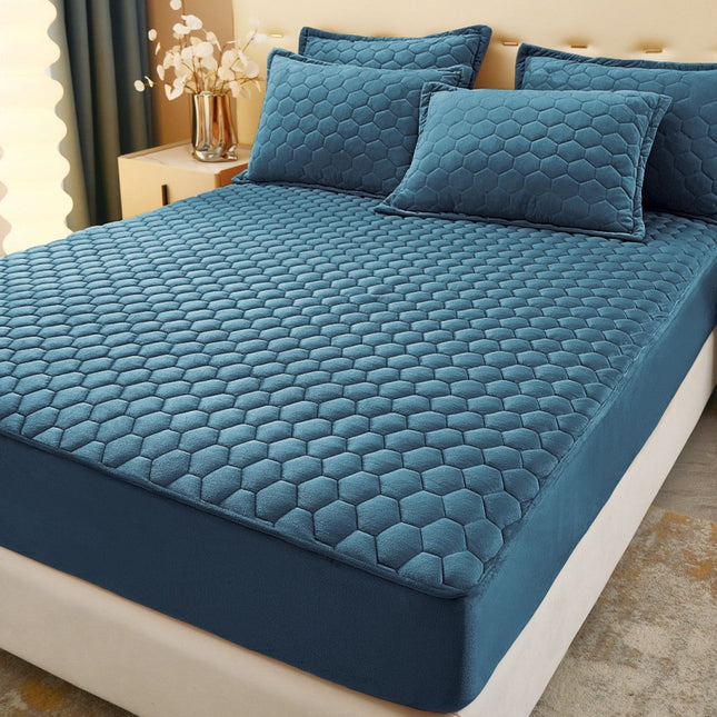 Set de pat Husă / Topper saltea cu elastic 180x200 cm Cod: TPP310