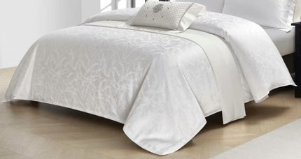 Set lenjerie de Lux jacquard, 4 piese, pat 2 persoane, cearșaf cu elastic Cod: JQC2