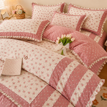 Lenjerie DELUXE din Bumbac Soft Touch cu volănașe Cod: FB44