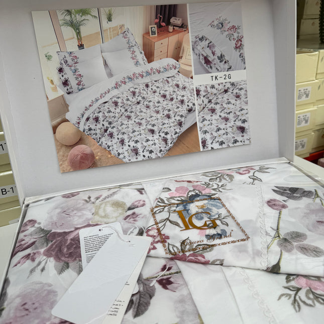 Lenjerie de Pat Luxury „Dantelă și Petale” – TK-2G
