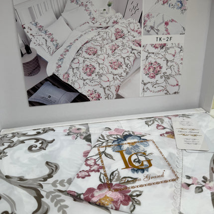 Lenjerie de Pat Luxury „Dantelă și Petale” – TK-2F