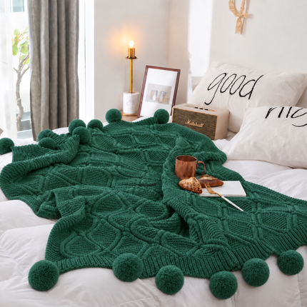 Pătură tricotată cu model în relief și pompoane – 160 × 200 cm, Cod: PTP6