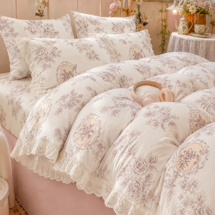 Lenjerie deluxe 6 piese cu elastic și volănașe – Bumbac Fin Soft Touch
Cod: FBS4