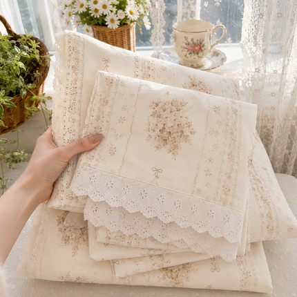 Lenjerie deluxe 6 piese cu elastic și volănașe – Bumbac Fin Soft Touch
Cod: FBS7