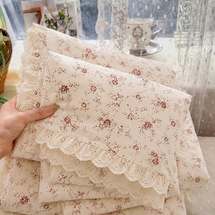 Lenjerie deluxe 6 piese cu elastic și volănașe – Bumbac Fin Soft Touch
Cod: FBS13