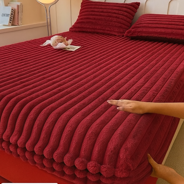 Husă de pat catifelată cu elastic + fețe de pernă, Cod: HCE105