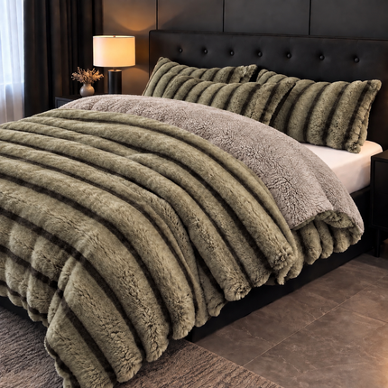 Pilotă premium din blăniță tip iepure, 200 × 230 cm + 2 fețe de pernă, Cod: BPR8