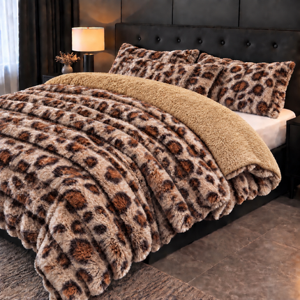 Pilotă premium din blăniță tip iepure, 200 × 230 cm + 2 fețe de pernă, Cod: BPR15