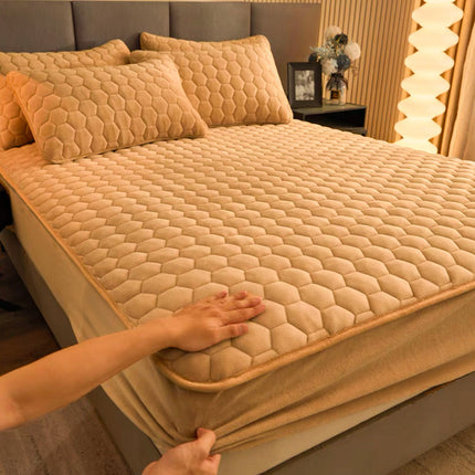 Set de pat Husă / Topper saltea cu elastic 180x200 cm Cod: TPP313