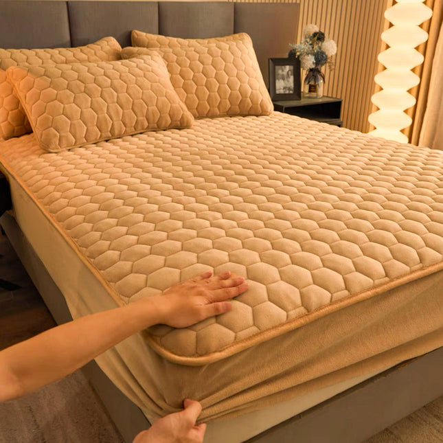 Set de pat Husă / Topper saltea cu elastic 180x200 cm Cod: TPP313