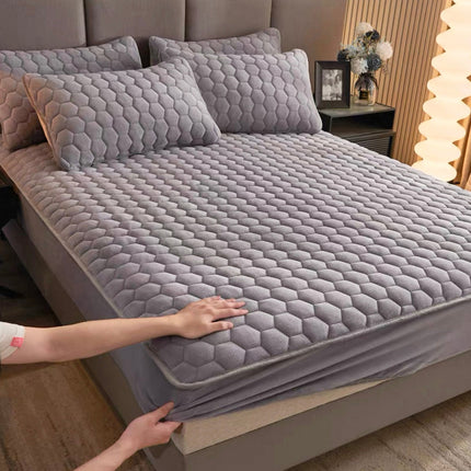 Set de pat Husă / Topper saltea cu elastic 180x200 cm Cod: TPP305