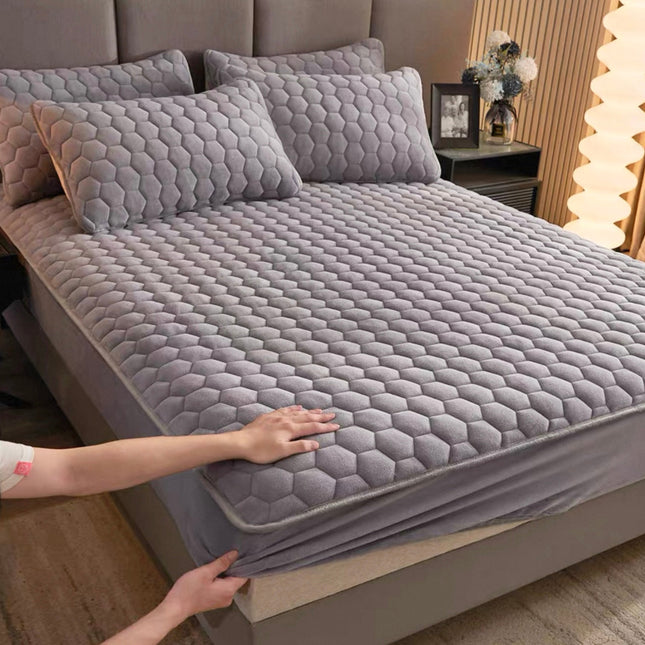 Set de pat Husă / Topper saltea cu elastic 180x200 cm Cod: TPP305