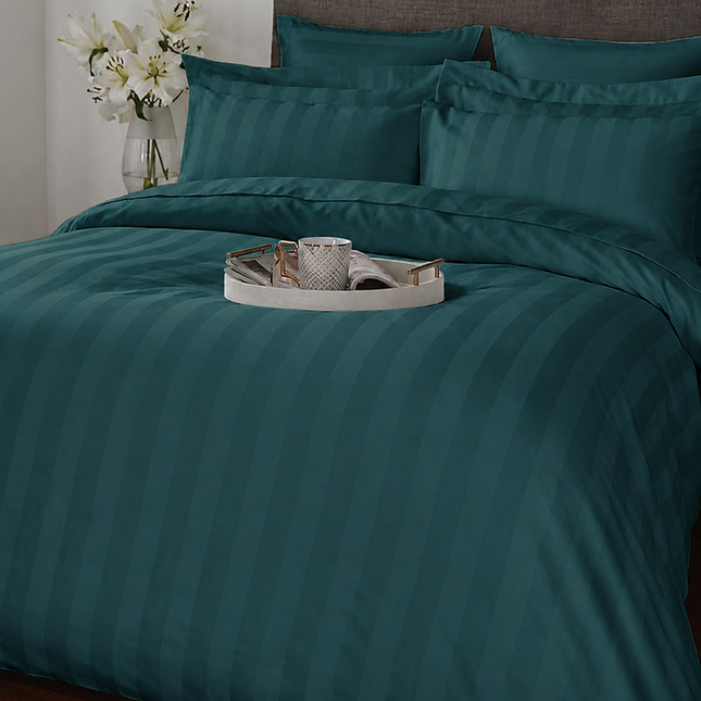 Lenjerie de Lux din Damasc Finetat Deluxe cu 6 piese-cearșaf de pat cu elastic Cod: DAE62