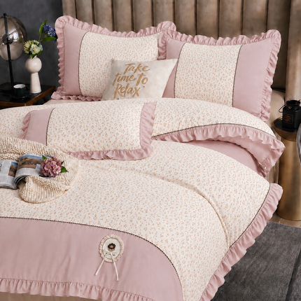 Lenjerie DELUXE din Bumbac Soft Touch cu volănașe Cod: FB85