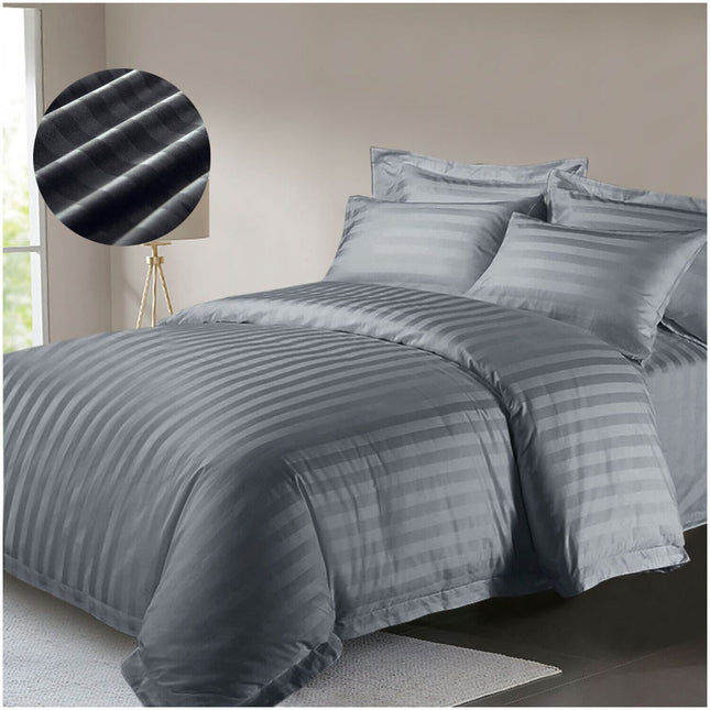 Lenjerie de Lux din Damasc satinat cu dungi late(3 cm) 6 piese Gri Cod: DG5