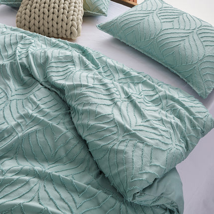 Lenjerie de pat eleganta 4 anotimpuri din broderie cu smocuri Cod: 4F18